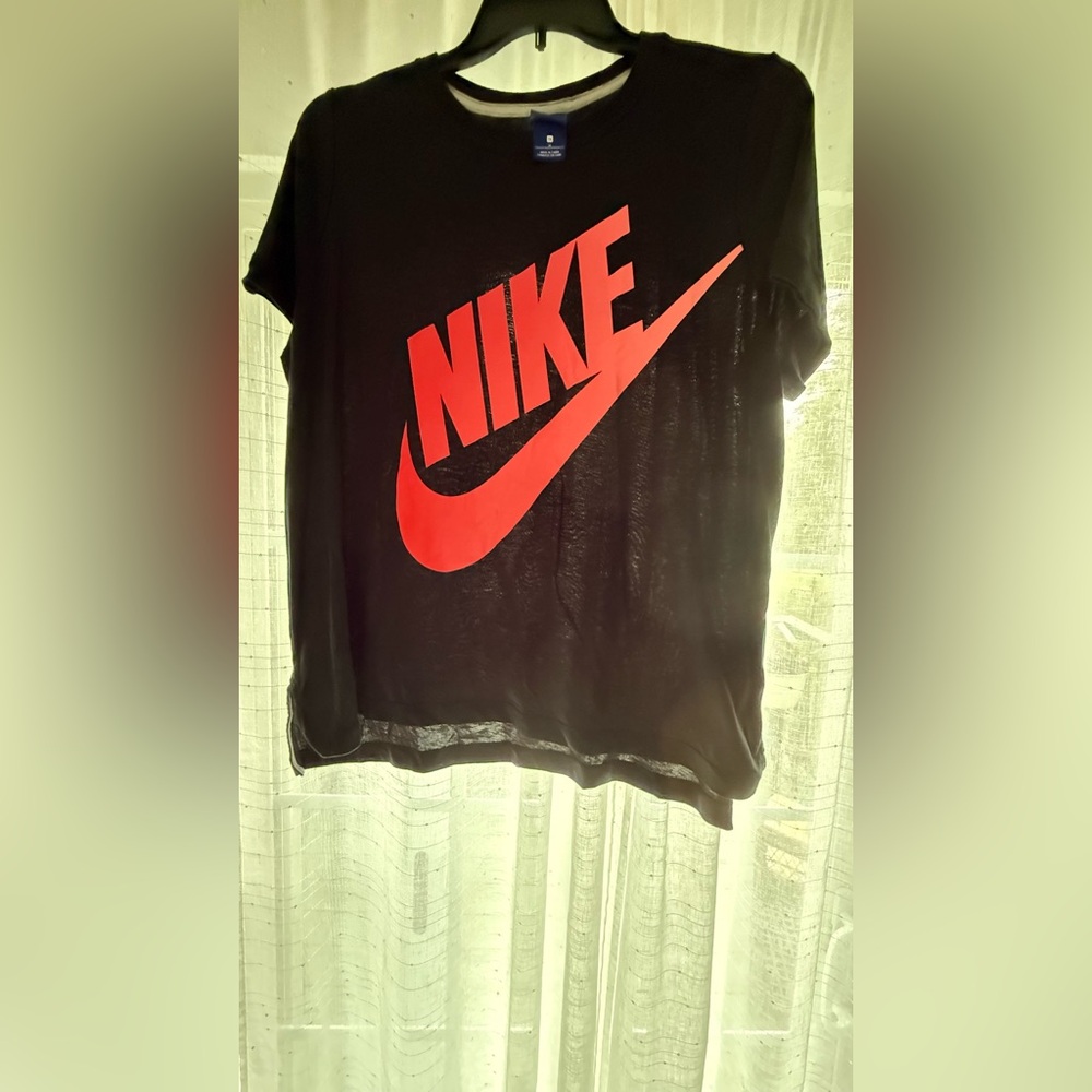 Nike Black High Low T-Shirt w/Ambre Swoosh